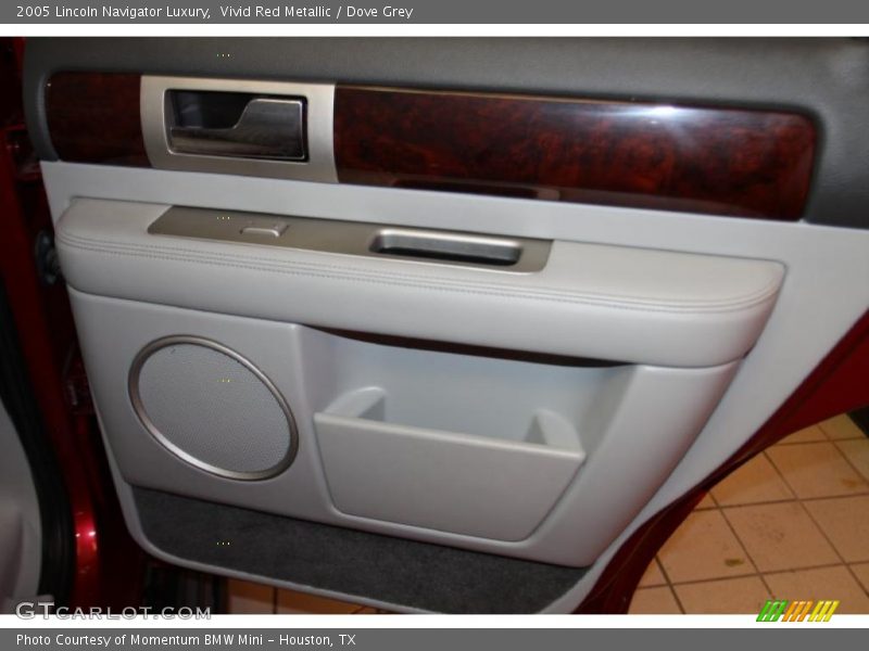 Vivid Red Metallic / Dove Grey 2005 Lincoln Navigator Luxury