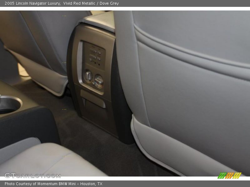 Vivid Red Metallic / Dove Grey 2005 Lincoln Navigator Luxury