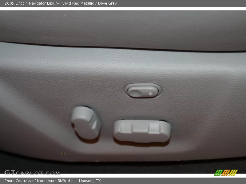 Vivid Red Metallic / Dove Grey 2005 Lincoln Navigator Luxury