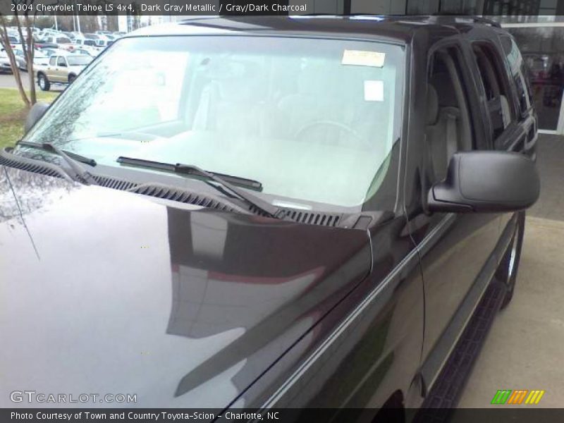 Dark Gray Metallic / Gray/Dark Charcoal 2004 Chevrolet Tahoe LS 4x4