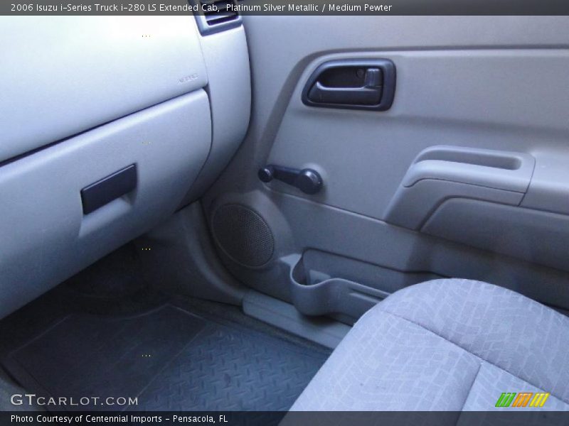 Platinum Silver Metallic / Medium Pewter 2006 Isuzu i-Series Truck i-280 LS Extended Cab