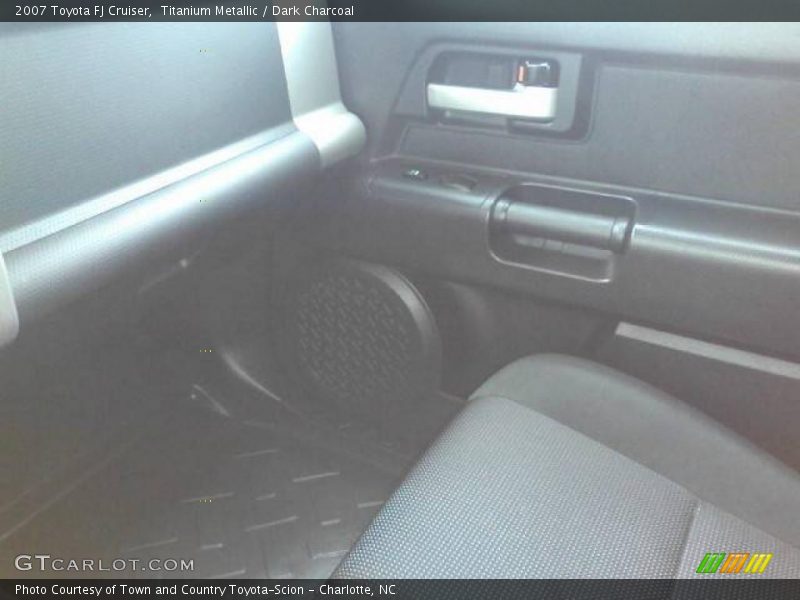 Titanium Metallic / Dark Charcoal 2007 Toyota FJ Cruiser