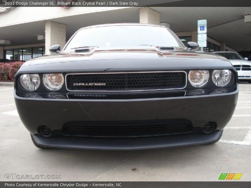  2011 Challenger SE Brilliant Black Crystal Pearl