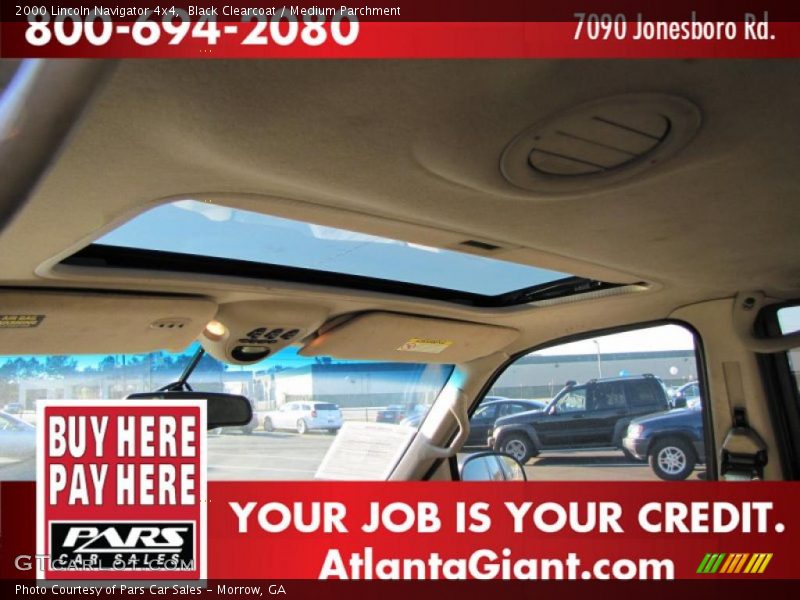 Black Clearcoat / Medium Parchment 2000 Lincoln Navigator 4x4