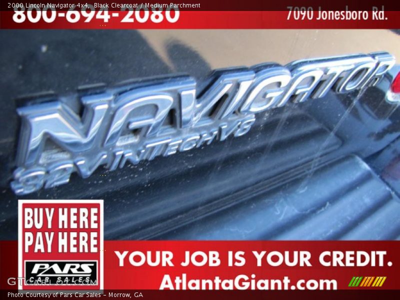 Black Clearcoat / Medium Parchment 2000 Lincoln Navigator 4x4