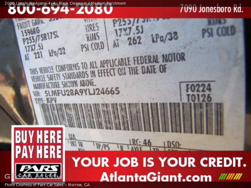 Black Clearcoat / Medium Parchment 2000 Lincoln Navigator 4x4
