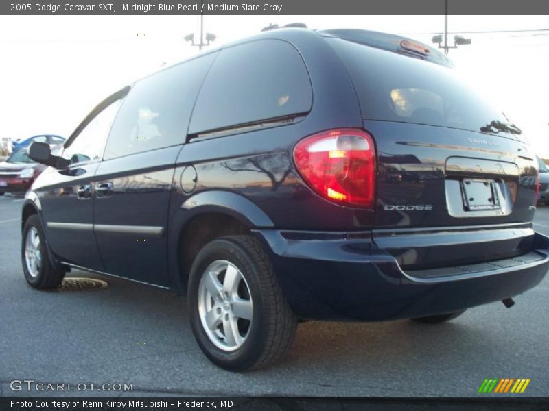 Midnight Blue Pearl / Medium Slate Gray 2005 Dodge Caravan SXT