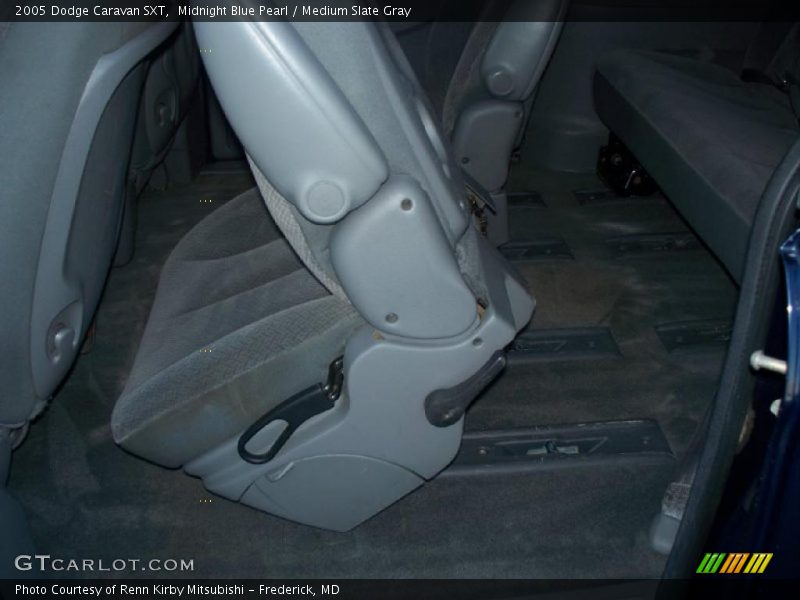 Midnight Blue Pearl / Medium Slate Gray 2005 Dodge Caravan SXT
