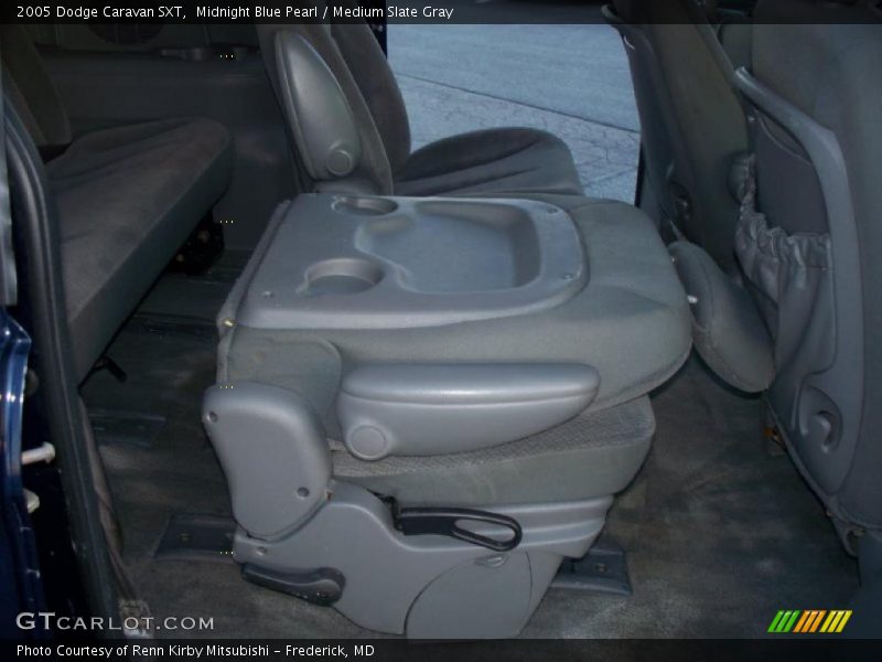 Midnight Blue Pearl / Medium Slate Gray 2005 Dodge Caravan SXT
