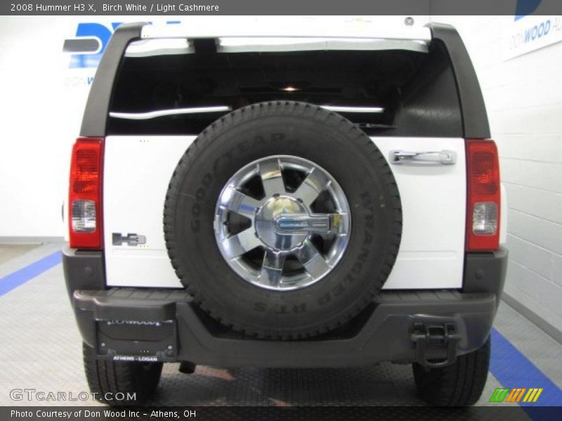 Birch White / Light Cashmere 2008 Hummer H3 X