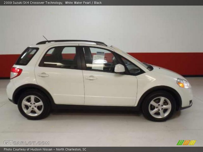 White Water Pearl / Black 2009 Suzuki SX4 Crossover Technology