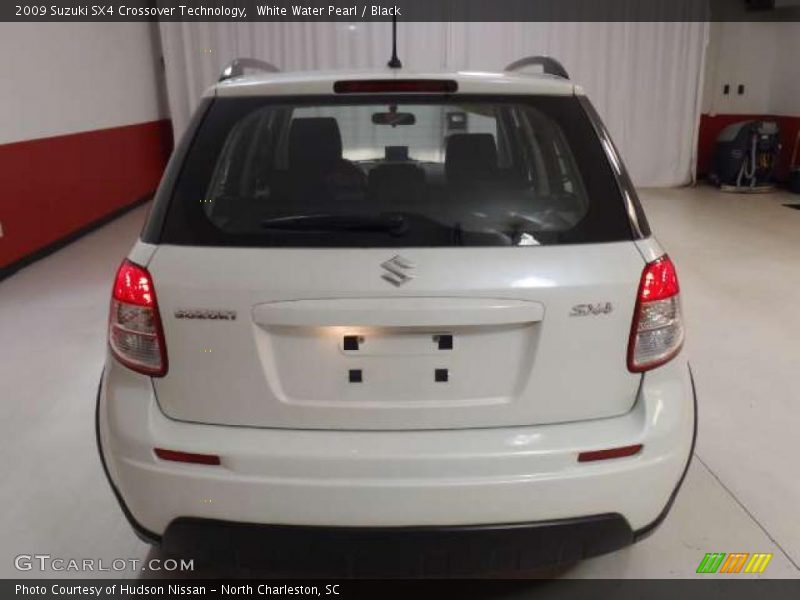 White Water Pearl / Black 2009 Suzuki SX4 Crossover Technology