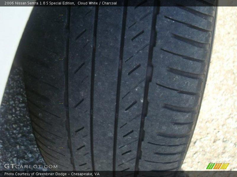 Cloud White / Charcoal 2006 Nissan Sentra 1.8 S Special Edition
