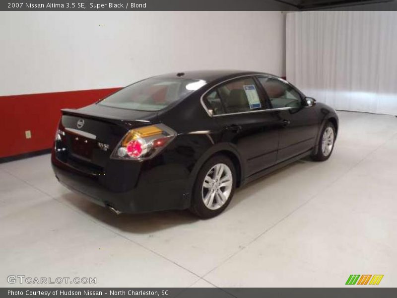 Super Black / Blond 2007 Nissan Altima 3.5 SE