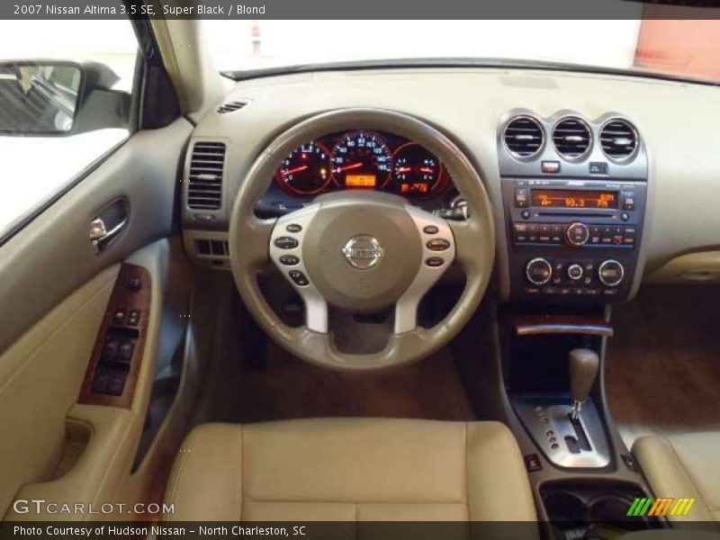 Super Black / Blond 2007 Nissan Altima 3.5 SE