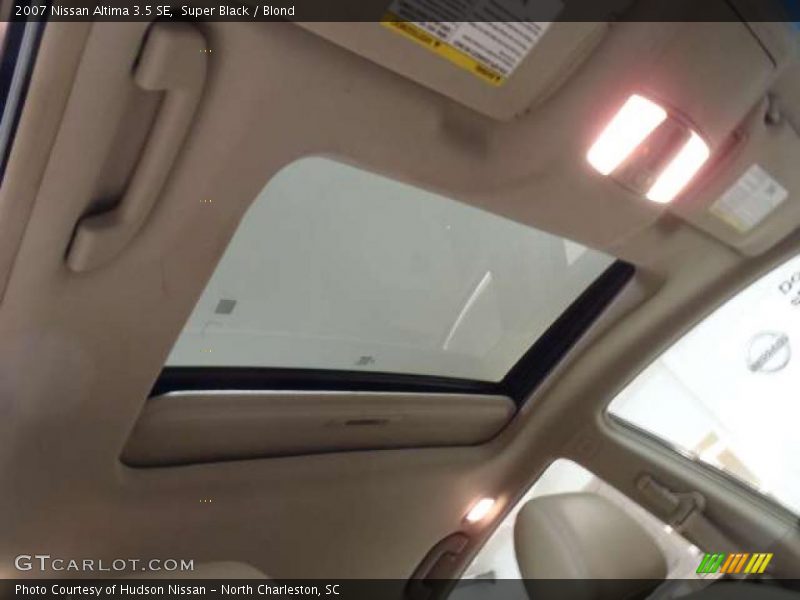Super Black / Blond 2007 Nissan Altima 3.5 SE