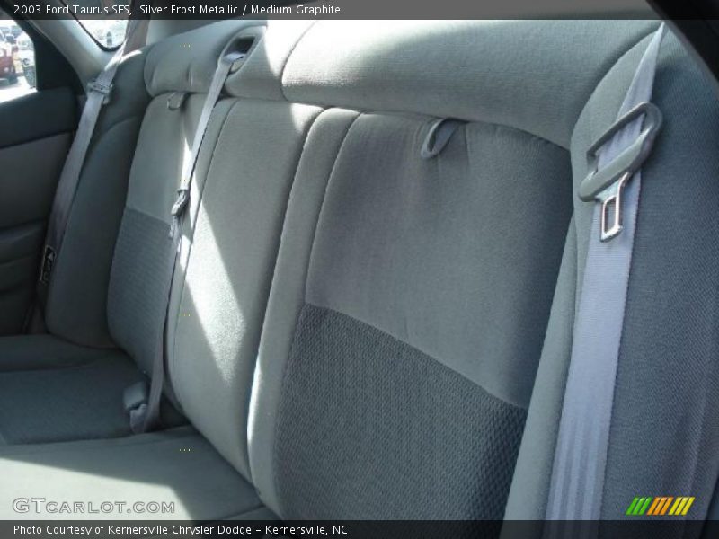 Silver Frost Metallic / Medium Graphite 2003 Ford Taurus SES