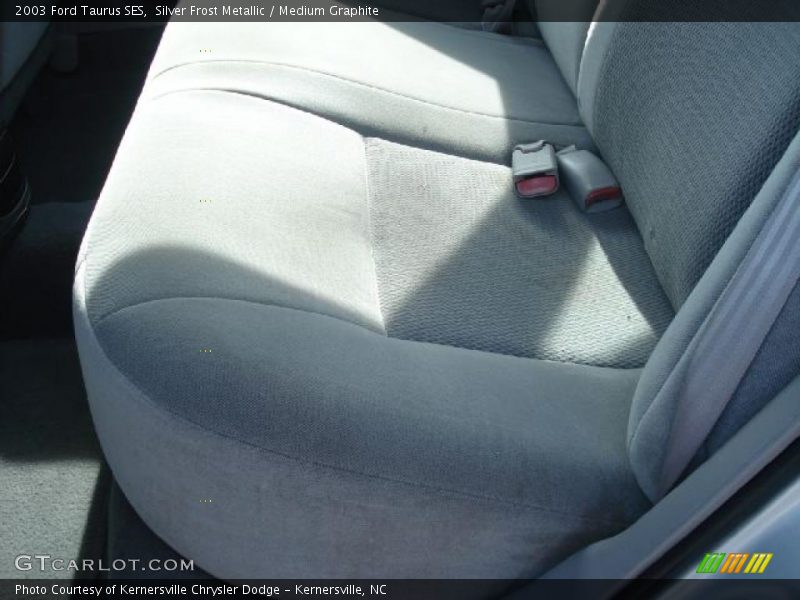 Silver Frost Metallic / Medium Graphite 2003 Ford Taurus SES