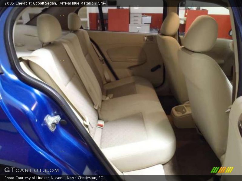 Arrival Blue Metallic / Gray 2005 Chevrolet Cobalt Sedan