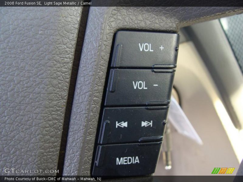 Light Sage Metallic / Camel 2008 Ford Fusion SE