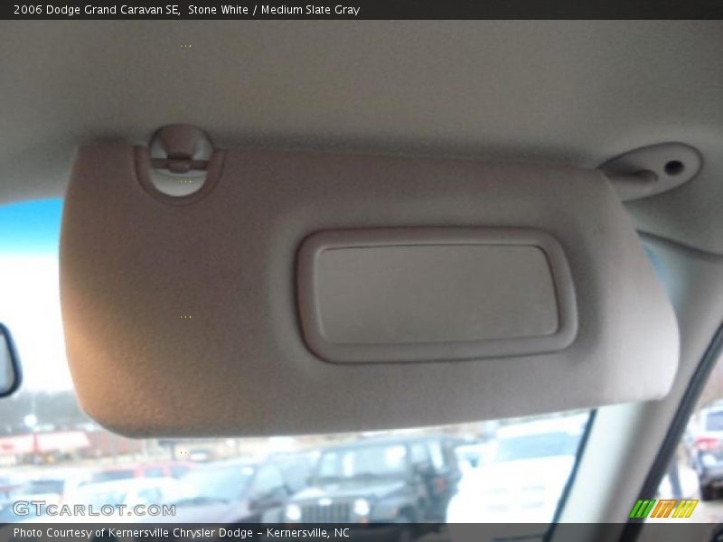 Stone White / Medium Slate Gray 2006 Dodge Grand Caravan SE
