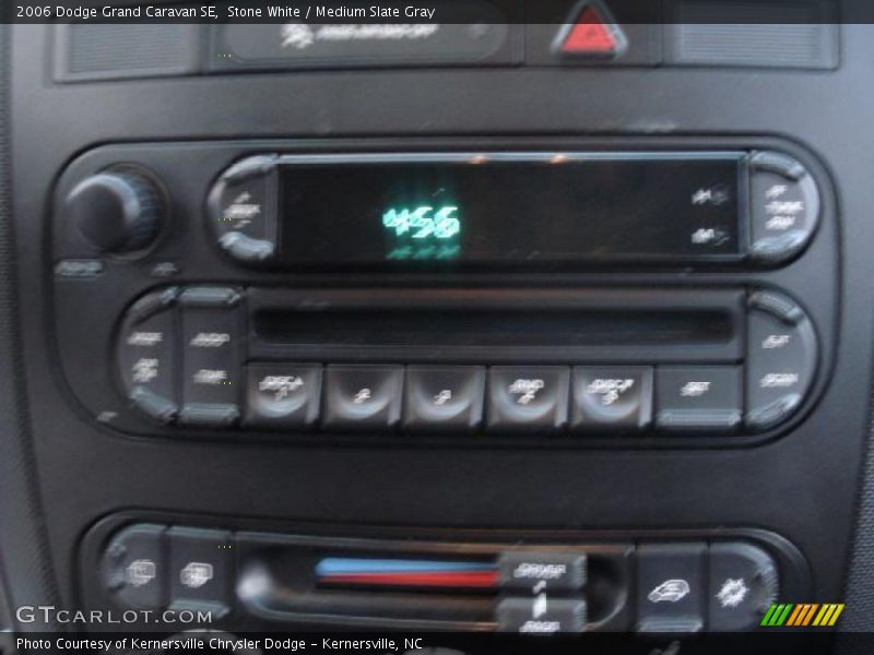 Stone White / Medium Slate Gray 2006 Dodge Grand Caravan SE