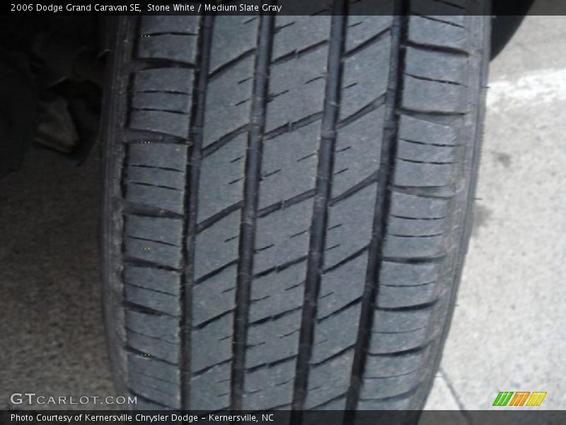 Stone White / Medium Slate Gray 2006 Dodge Grand Caravan SE