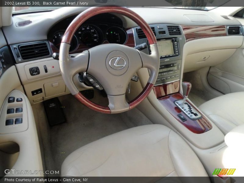 Black Garnet Pearl / Ivory 2002 Lexus ES 300