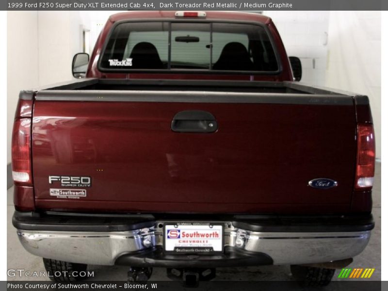 Dark Toreador Red Metallic / Medium Graphite 1999 Ford F250 Super Duty XLT Extended Cab 4x4