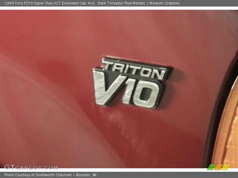  1999 F250 Super Duty XLT Extended Cab 4x4 Logo