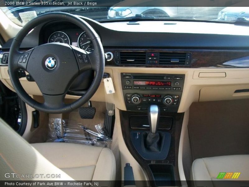 Dashboard of 2008 3 Series 335xi Sedan