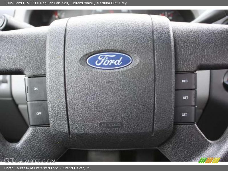 Oxford White / Medium Flint Grey 2005 Ford F150 STX Regular Cab 4x4