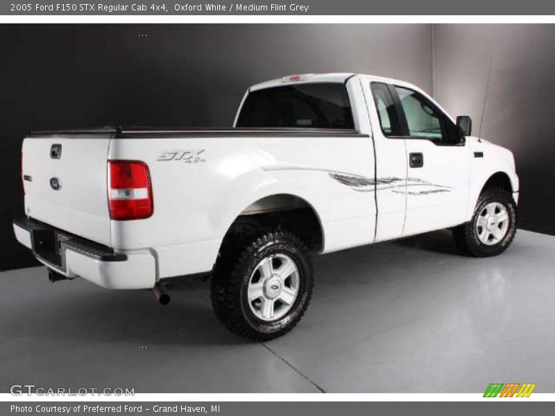  2005 F150 STX Regular Cab 4x4 Oxford White