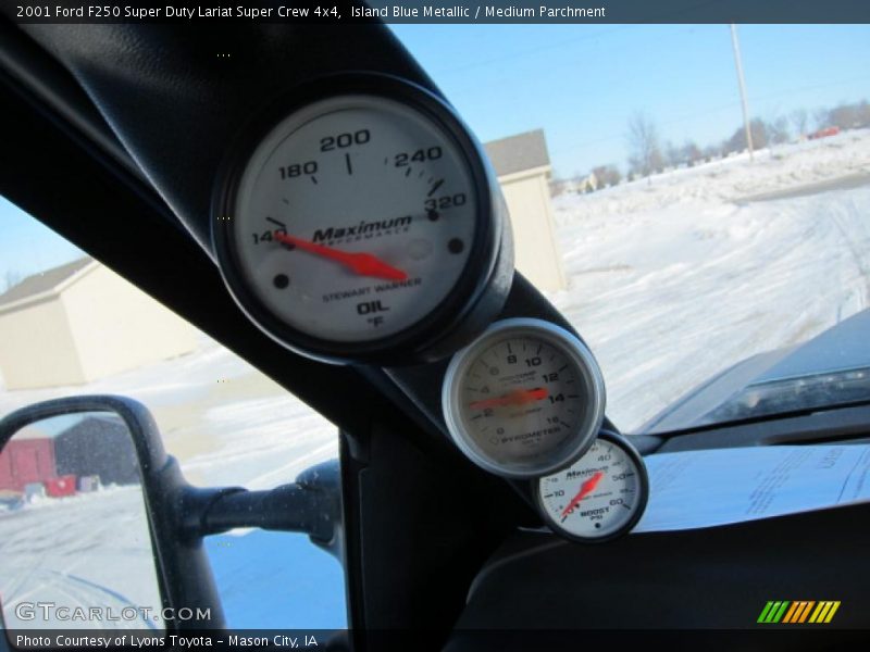 Island Blue Metallic / Medium Parchment 2001 Ford F250 Super Duty Lariat Super Crew 4x4
