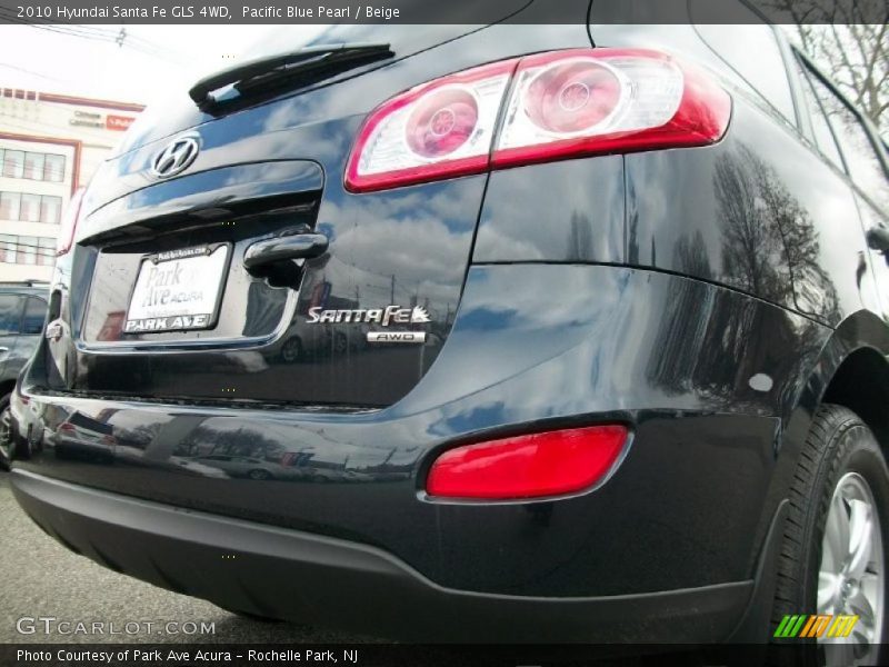Pacific Blue Pearl / Beige 2010 Hyundai Santa Fe GLS 4WD