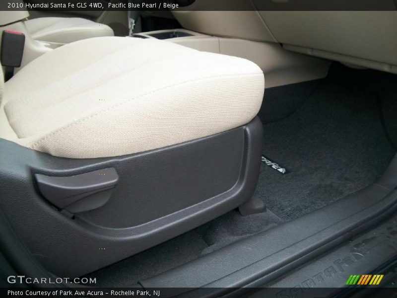 Pacific Blue Pearl / Beige 2010 Hyundai Santa Fe GLS 4WD