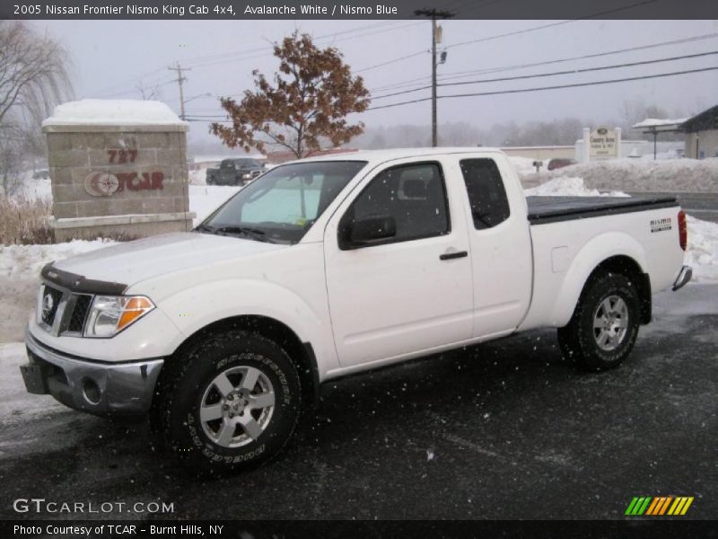 Front 3/4 View of 2005 Frontier Nismo King Cab 4x4
