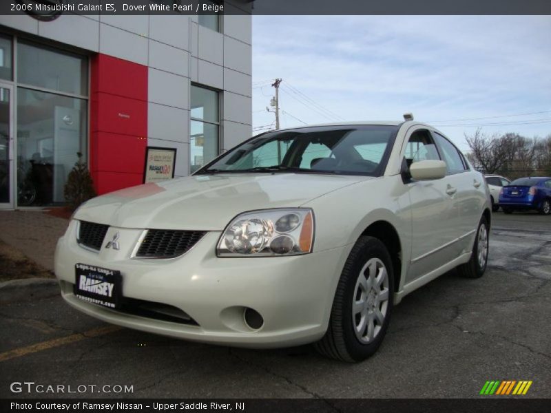 Dover White Pearl / Beige 2006 Mitsubishi Galant ES