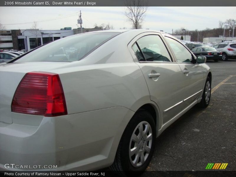 Dover White Pearl / Beige 2006 Mitsubishi Galant ES