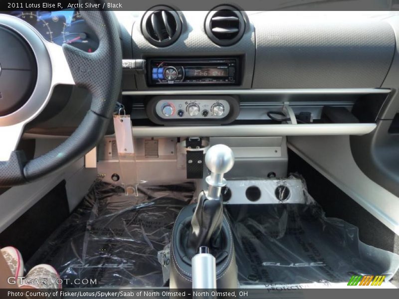 Dashboard of 2011 Elise R