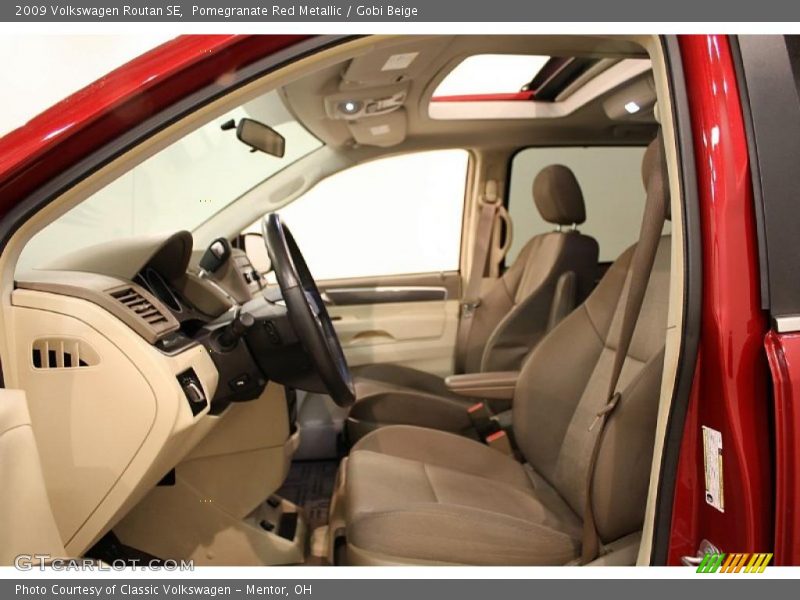 Pomegranate Red Metallic / Gobi Beige 2009 Volkswagen Routan SE