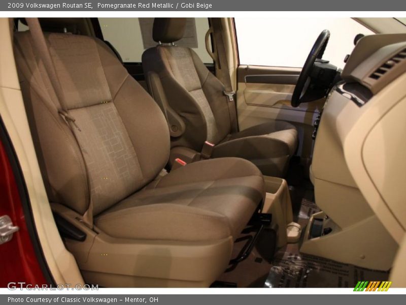 Pomegranate Red Metallic / Gobi Beige 2009 Volkswagen Routan SE