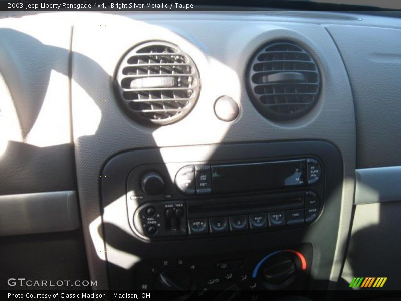 Bright Silver Metallic / Taupe 2003 Jeep Liberty Renegade 4x4