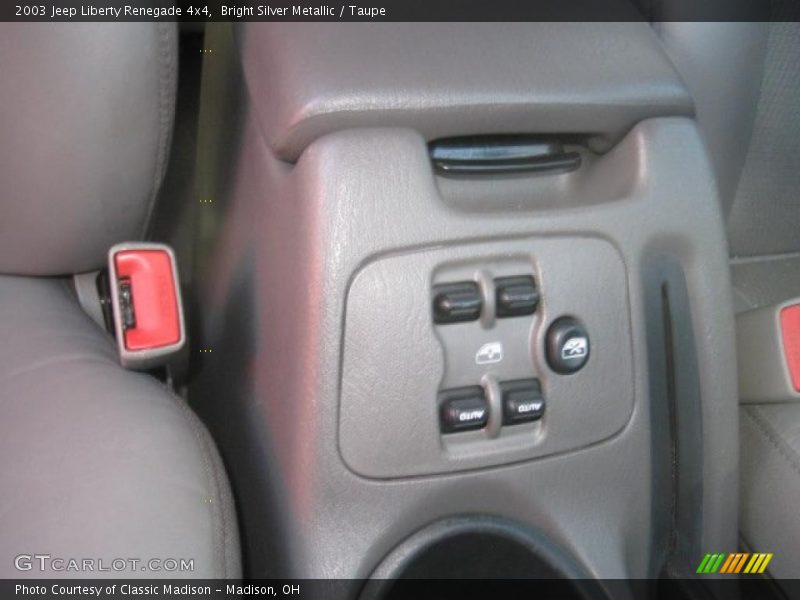 Bright Silver Metallic / Taupe 2003 Jeep Liberty Renegade 4x4