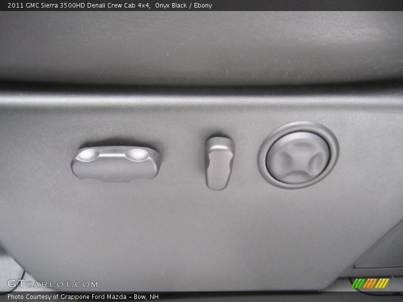 Onyx Black / Ebony 2011 GMC Sierra 3500HD Denali Crew Cab 4x4