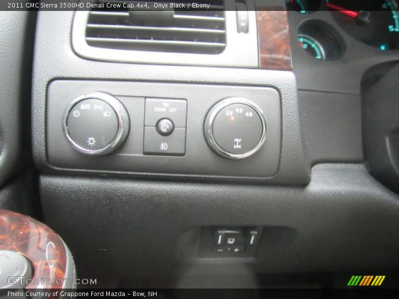 Onyx Black / Ebony 2011 GMC Sierra 3500HD Denali Crew Cab 4x4
