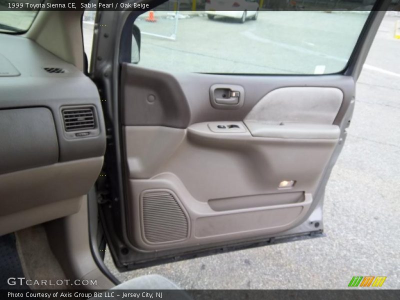Sable Pearl / Oak Beige 1999 Toyota Sienna CE