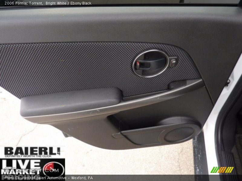 Bright White / Ebony Black 2006 Pontiac Torrent