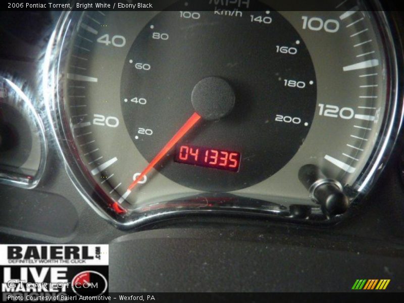 Bright White / Ebony Black 2006 Pontiac Torrent