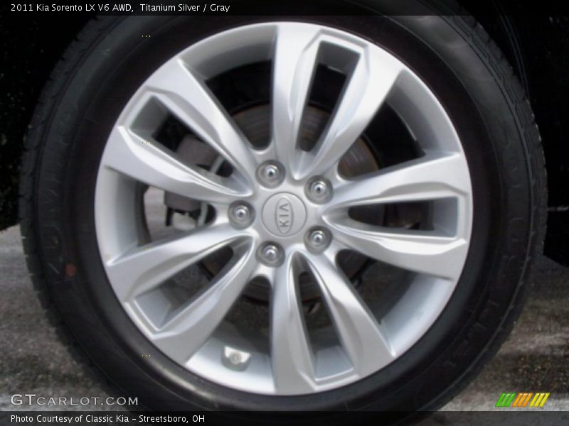  2011 Sorento LX V6 AWD Wheel